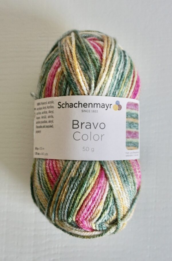 Meerkleurig garen van Schachenmayr (3-4 mm) Meerkleurige bol garen van het merk Schachenmayr, geschikt voor haaknaalddikte 3 tot 4 mm